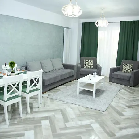 Myamar * Mamaia