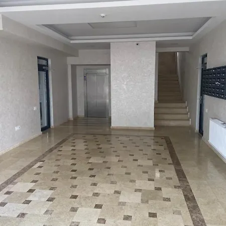 Apartment Myamar Mamaia