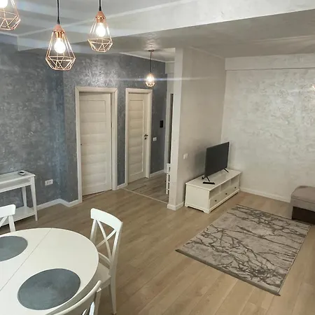 Apartment Myamar Mamaia