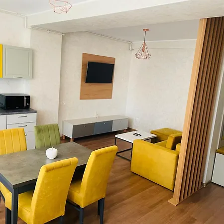 Myamar * Mamaia